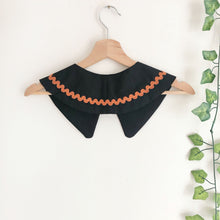 Load image into Gallery viewer, Black Cotton Pointy Collar