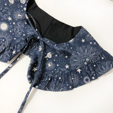 Load image into Gallery viewer, Celestial Print Cotton Removable Frill collar