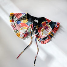 Load image into Gallery viewer, Retro Life Detachable Collar