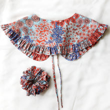 Load image into Gallery viewer, Blue Ditsy Floral Print Detachable Collar