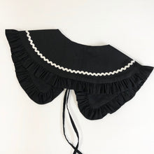 Load image into Gallery viewer, Black Detachable Collar with Ric Rac Trim
