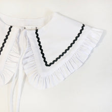 Load image into Gallery viewer, White Detachable Collar with Ric Rac Trim
