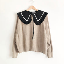 Load image into Gallery viewer, Black Detachable Collar with Ric Rac Trim