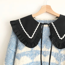 Load image into Gallery viewer, Black Detachable Collar with Ric Rac Trim