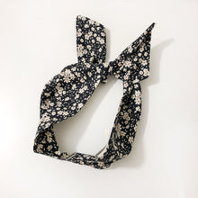 Load image into Gallery viewer, Ditsy Flora Print Cotton Wire Headband