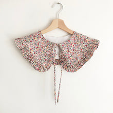 Load image into Gallery viewer, Vintage Floral Print Detachable Collar