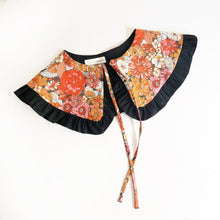 Load image into Gallery viewer, Autumn Flower Print with Black Frill Detachable Collar