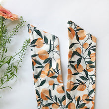 Load image into Gallery viewer, Peach Print Wire Headband