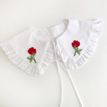 Load image into Gallery viewer, Rose Patch White Cotton Detachable Collar