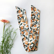 Load image into Gallery viewer, Peach Print Wire Headband