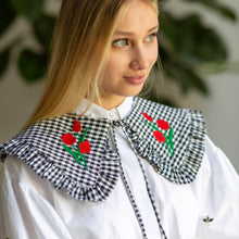 Load image into Gallery viewer, Tulip Embroidered Gingham Detachable Collar