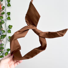 Load image into Gallery viewer, Caramel Cotton Wire Headband
