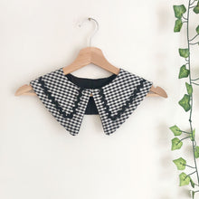 Load image into Gallery viewer, Gingham Cotton Pointy Collar- Black
