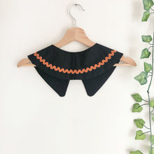 Load image into Gallery viewer, Black Cotton Pointy Collar
