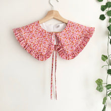 Load image into Gallery viewer, Pink Floral Print Detachable Collar

