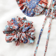 Load image into Gallery viewer, Blue Ditsy Floral Print Cotton Scrunchies
