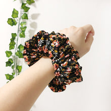 Load image into Gallery viewer, Corduroy  Cotton Printed Scrunchie
