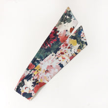 Load image into Gallery viewer, Winter Floral Print Cotton Wire Headband
