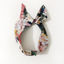 Load image into Gallery viewer, Winter Floral Print Cotton Wire Headband
