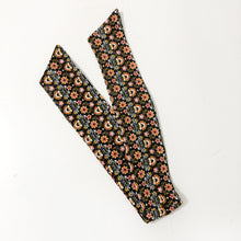 Load image into Gallery viewer, Corduroy Floral Print Cotton Wire Headband
