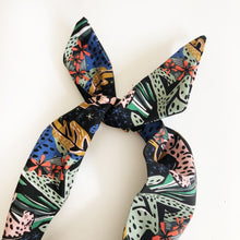 Load image into Gallery viewer, Night Jungle Print Cotton Wire Headband
