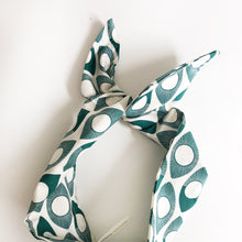 Load image into Gallery viewer, Green Geo Print Cotton Wire Headband
