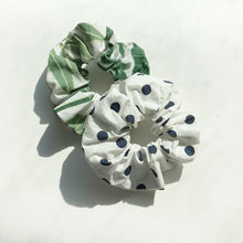 Load image into Gallery viewer, Green Foliage Print Cotton Scrunchy Hair Tie
